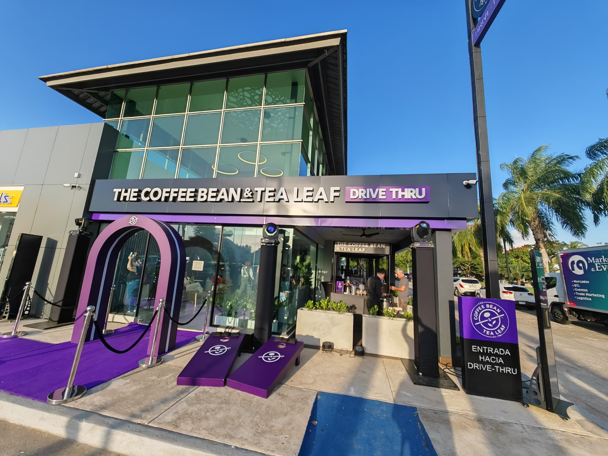 Coffee Bean & Tea Leaf abre nueva sucursal en Plaza Albrook Field